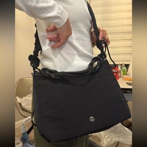 Lululemon Convertible Ruched Crossbody Bag 6.5L, Black, NWT